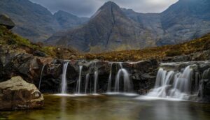 vegan_travel_scotland_pexels-chris-clark-1933184-23887010
